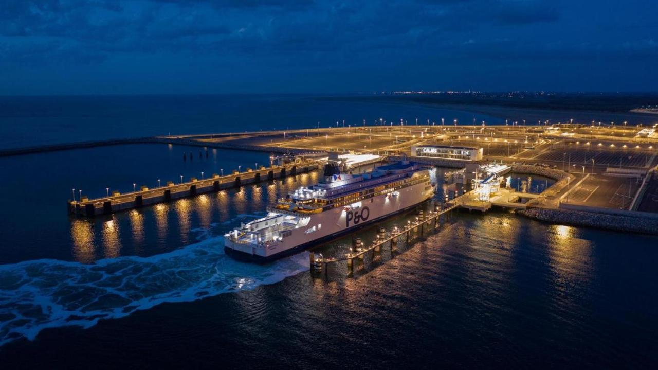 Le Logis De La Marina Lejlighed Calais Eksteriør billede